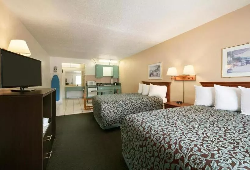 اتاق لوکس, Days Inn By Wyndham Clearwater/central