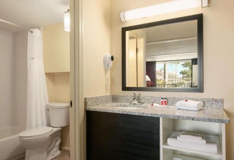 수피리어 룸, Days Inn By Wyndham Clearwater/central