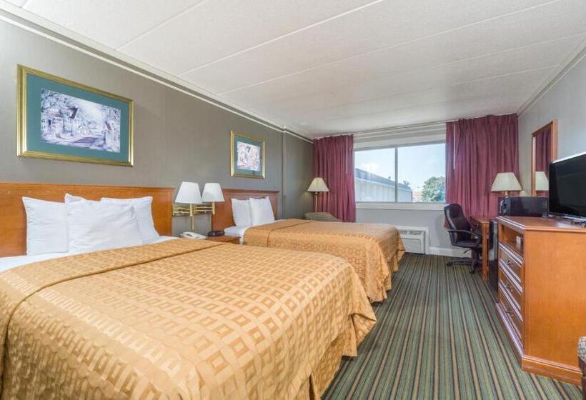 Номер Deluxe, Days Inn By Wyndham Columbus East Airport