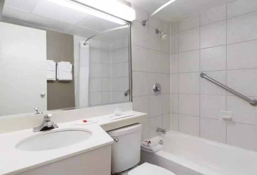 デラックスルーム, Days Inn By Wyndham Columbus East Airport
