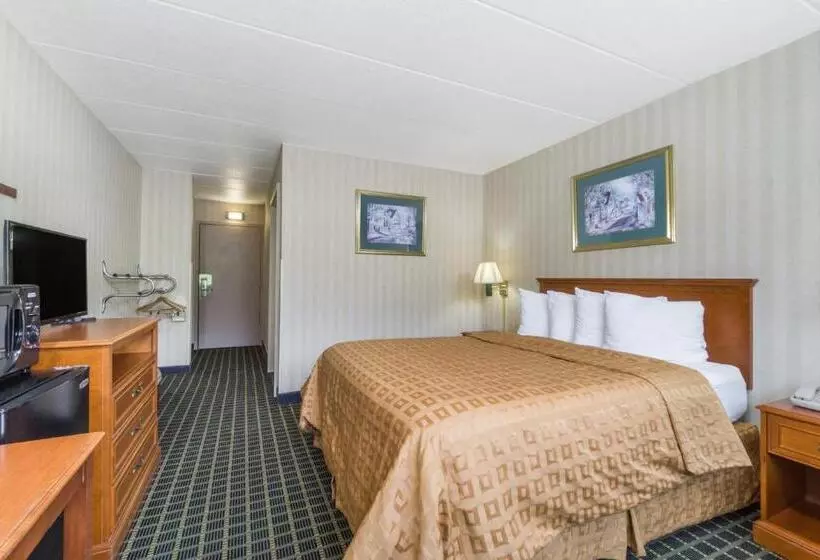 身障者適用スタンダードルーム, Days Inn By Wyndham Columbus East Airport