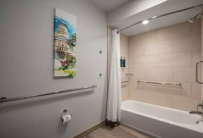 身障者適用スタンダードルーム, Doubletree By Hilton Sacramento