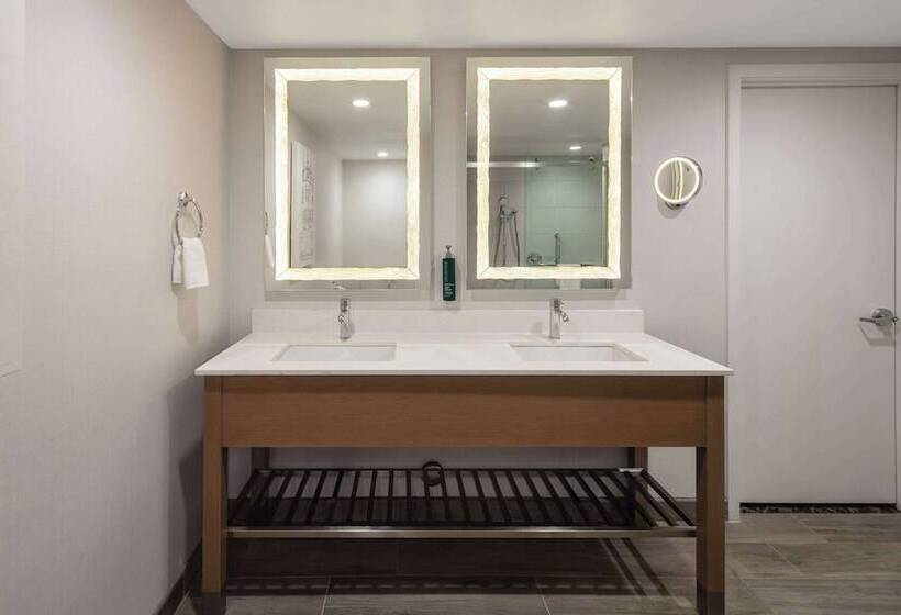 Президентский Люкс, Doubletree By Hilton Sacramento
