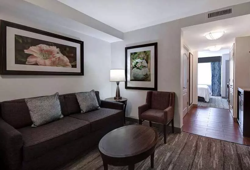 سوئیت با تخت بزرگ, Hilton Los Angeles/universal City