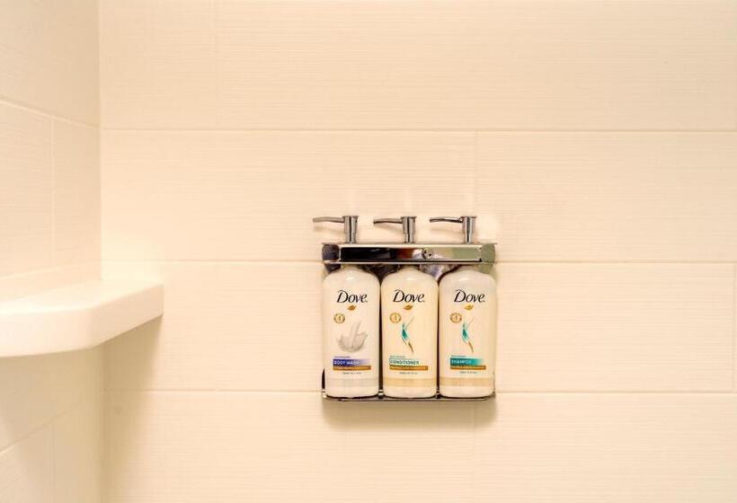 身障者適用キングサイズベッドルーム, Holiday Inn Express Athens   University Area, An Ihg