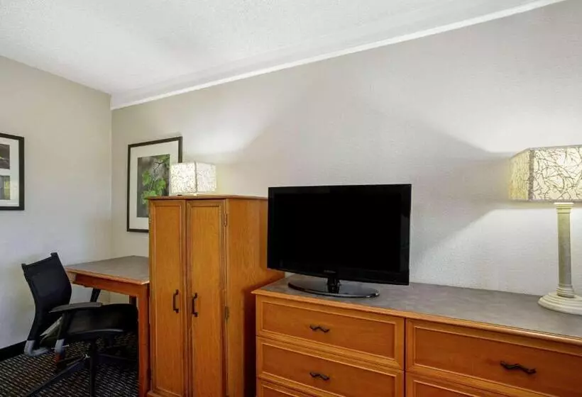 キングサイズベッドのエクゼクティブルーム, La Quinta Inn By Wyndham Tucson East