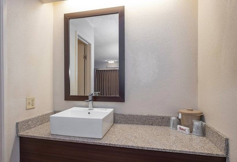 غرفه قياسيه سريرين مزدوجين, Red Roof Inn Washington Dc  Lanham