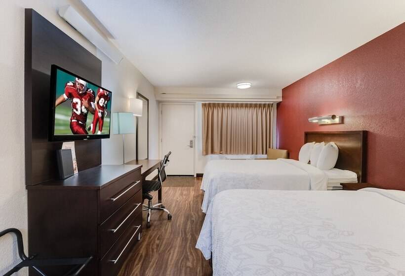 Номер Deluxe, Super 8 By Wyndham Deerfield   Northbrook