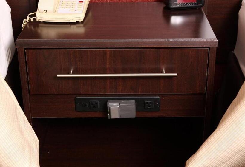 غرفة سوبيريور سرير كينج, Red Roof Inn Plus+ Secaucus   Meadowlands