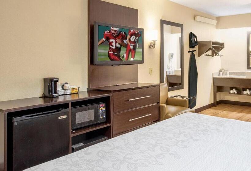 Номер Superior Кровать Кинг, Red Roof Inn Plus+ Secaucus   Meadowlands