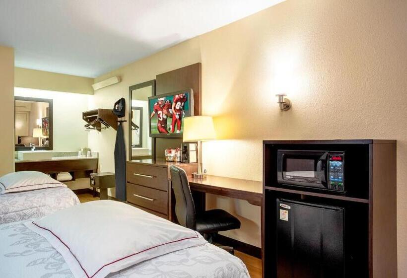 Номер Премиум, Red Roof Inn Plus+ Secaucus   Meadowlands
