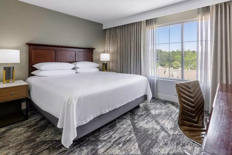キングサイズベッドのスイートルーム, Sheraton Atlanta Perimeter North