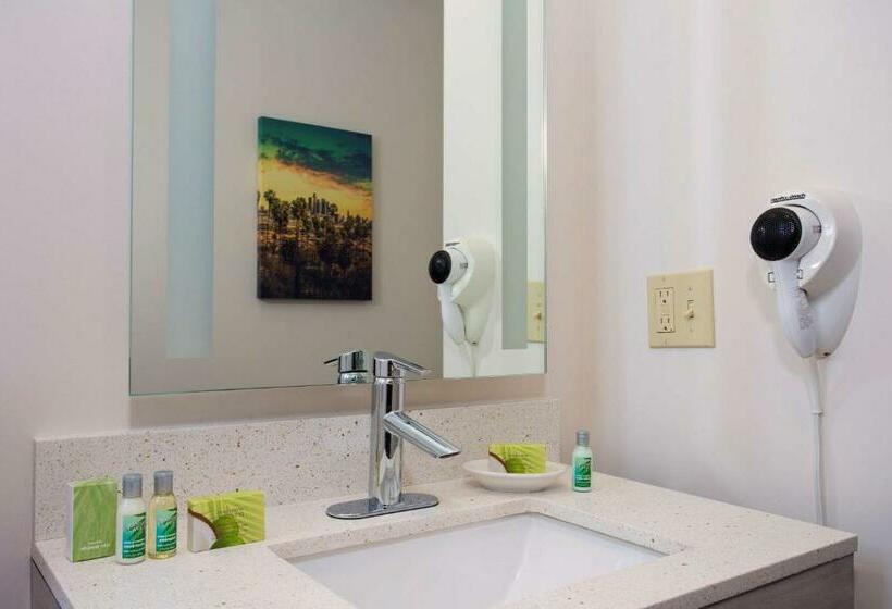 带大床的标准间, Surestay Hotel By Best Western Santa Monica