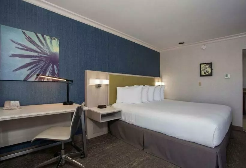 اتاق استاندارد با تخت بزرگ, Surestay Hotel By Best Western Santa Monica