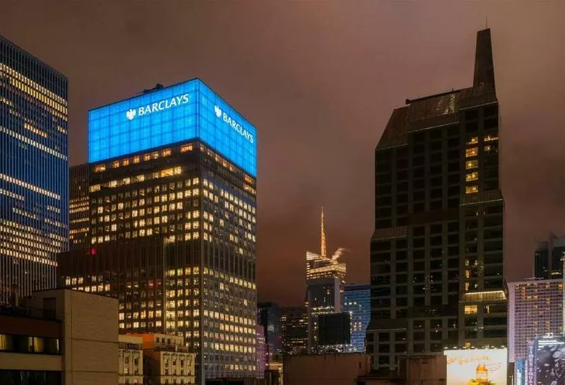 اتاق استاندارد با تخت بزرگ, The Manhattan at Times Square