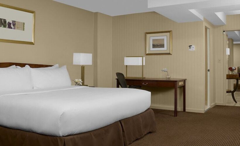 اتاق استاندارد, The Manhattan at Times Square