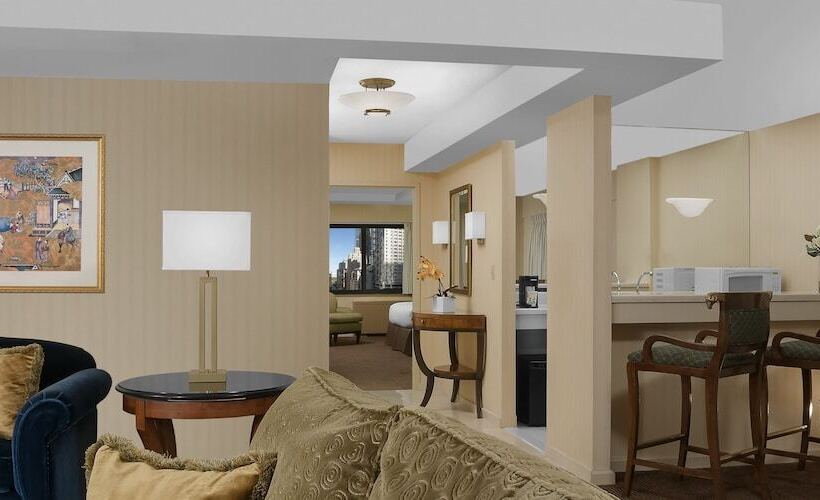 سوییت, The Manhattan at Times Square