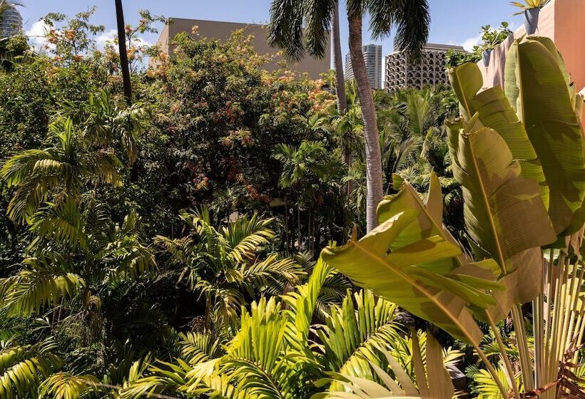 带2个双人床的标准工作室, The Royal Hawaiian, A Luxury Collection Resort, Waikiki