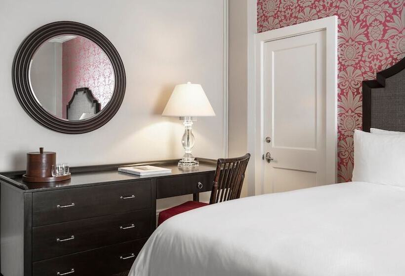 带2个双人床的标准工作室, The Royal Hawaiian, A Luxury Collection Resort, Waikiki