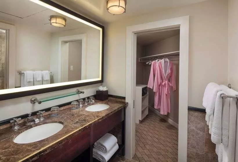 Sviitti Merinäkymä, The Royal Hawaiian, A Luxury Collection Resort, Waikiki