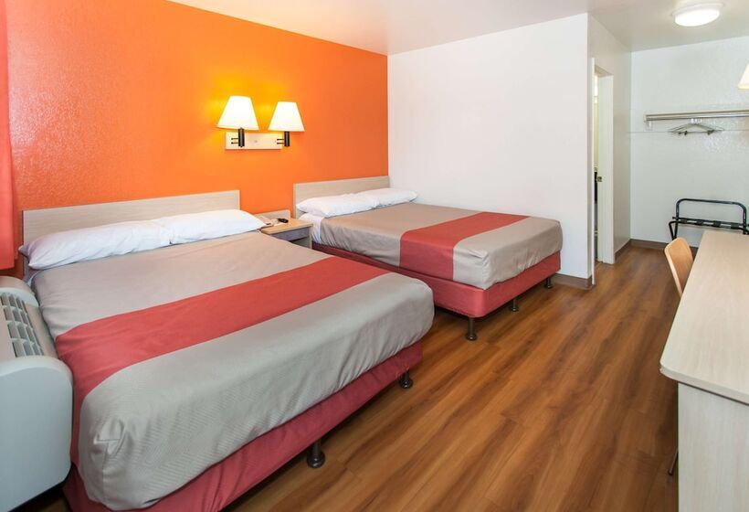 스탠다드 룸 더블 침대 2개, Motel 6rosemead, Ca  Los Angeles
