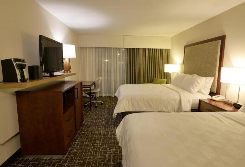 غرفة قياسية مطلّة علي حمام السباحة, Holiday Inn Hotel & Suites Minneapolis Lakeville, An Ihg