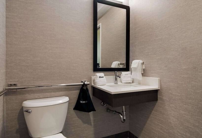 חדר סטנדרט, מיטה זוגית, מותאם לאדם עם מוגבלויות, The Inn on Maritime Bay, Ascend Hotel Collection