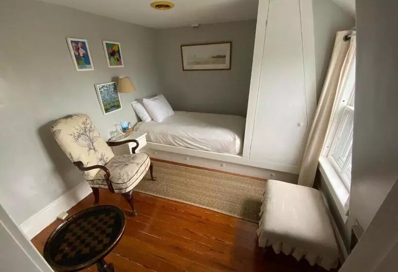 اتاق استاندارد یک نفره, Cliff Lodge
