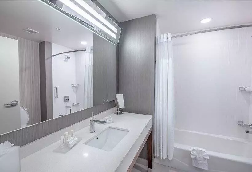スイート, Courtyard By Marriott Toledo West