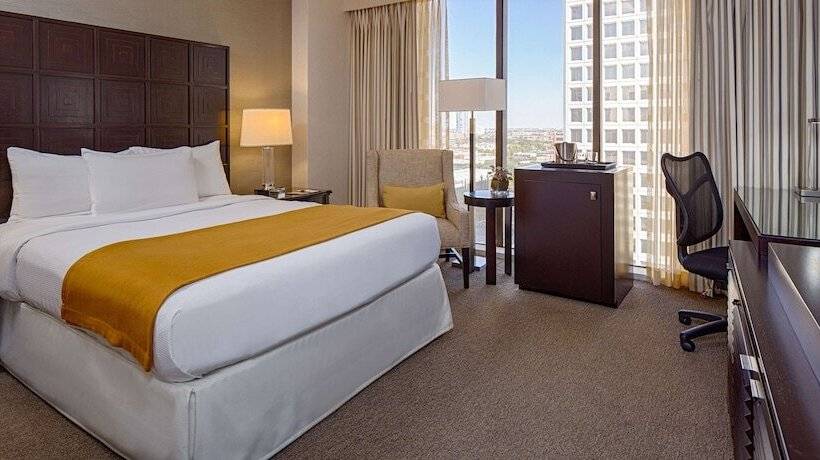 Номер Deluxe, Doubletree By Hilton Hotel Houston   Greenway Plaza