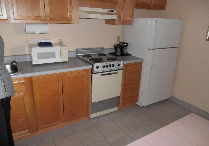 جناح جونيور, Guesthouse Eugene Springfield