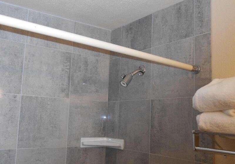 جناح جونيور, Guesthouse Eugene Springfield