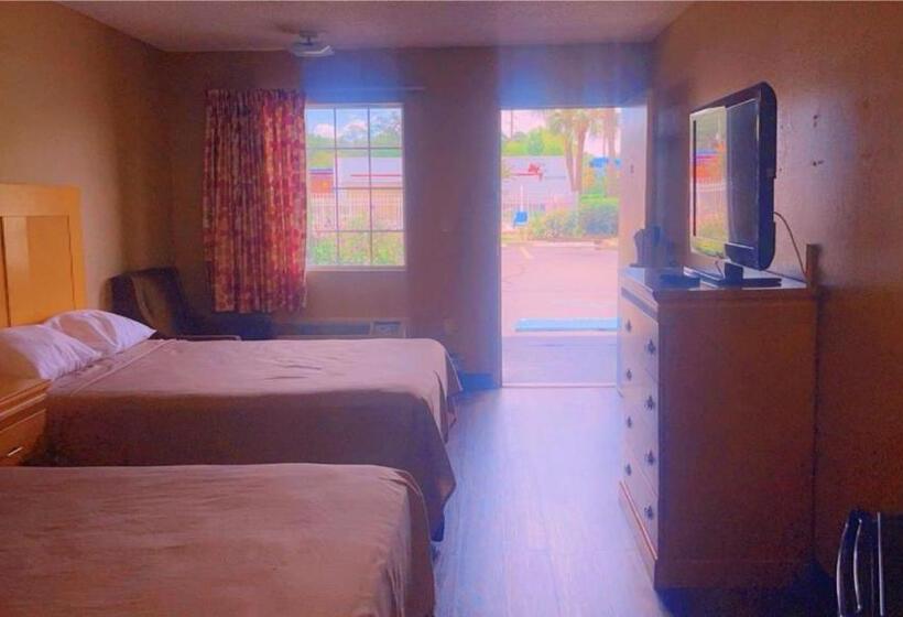 Номер Стандарт, Jax Inn