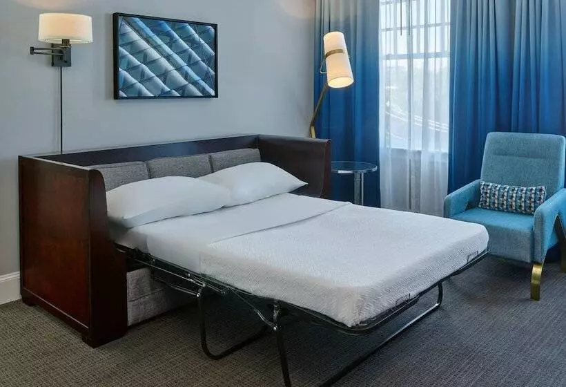 سوییت, Le Méridien Dallas, The Stoneleigh
