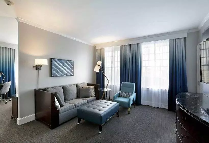 سوییت, Le Méridien Dallas, The Stoneleigh