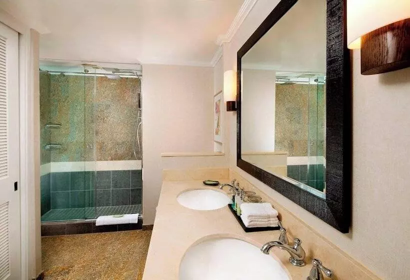 سوییت, Moana Surfrider, A Westin Resort & Spa, Waikiki Beach
