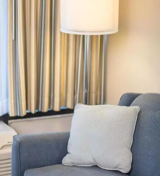 キングサイズベッドのデラックスルーム, Ocean Coast Hotel At The Beach Amelia Island