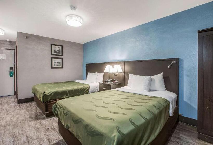 带2个双人床的标准工作室, Quality Inn Atlanta Airport Central