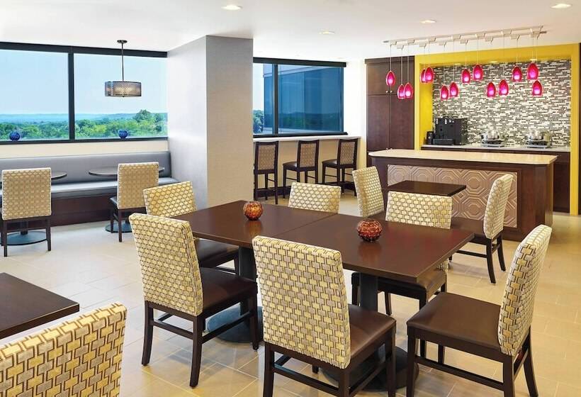 Номер Клуб, Sheraton Baltimore North