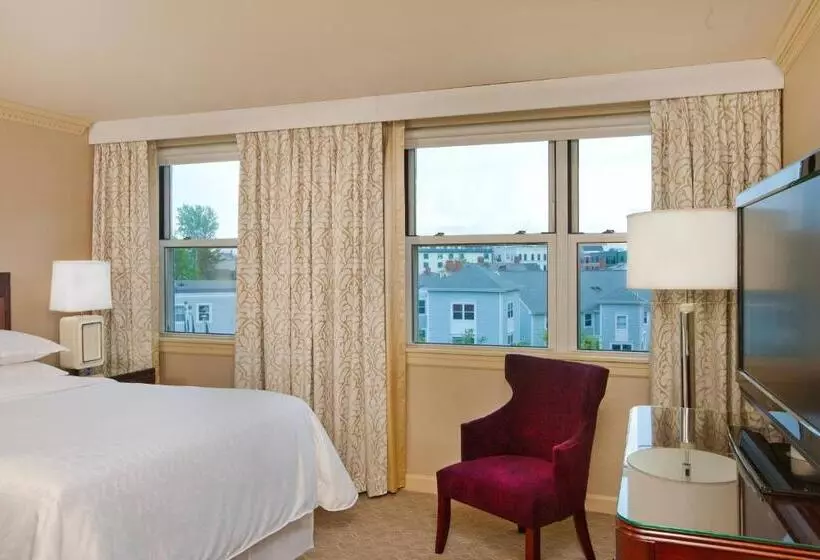 اتاق استاندارد, Sheraton Portsmouth Harborside