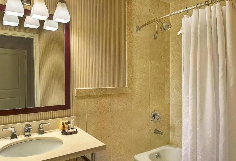 2ダブルベッドのスタンダードルーム, Sheraton Westport Lakeside Chalet