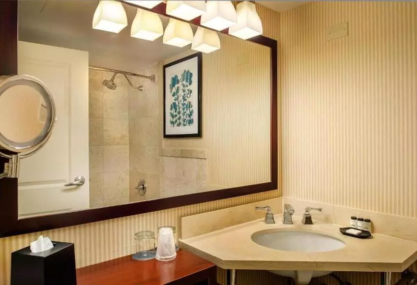 ２ダブルベッドのスタンダードルーム, Sheraton Westport Lakeside Chalet