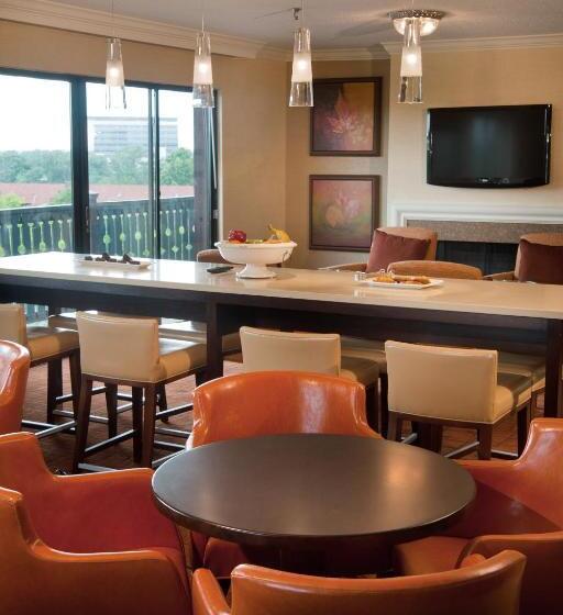 キングサイズベッドのクラブルーム, Sheraton Westport Lakeside Chalet