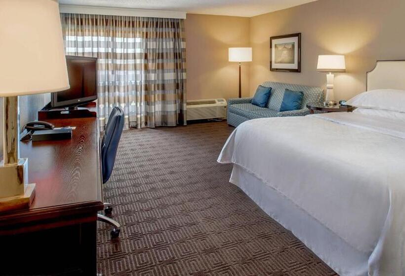 キングサイズベッドのクラブルーム, Sheraton Westport Lakeside Chalet