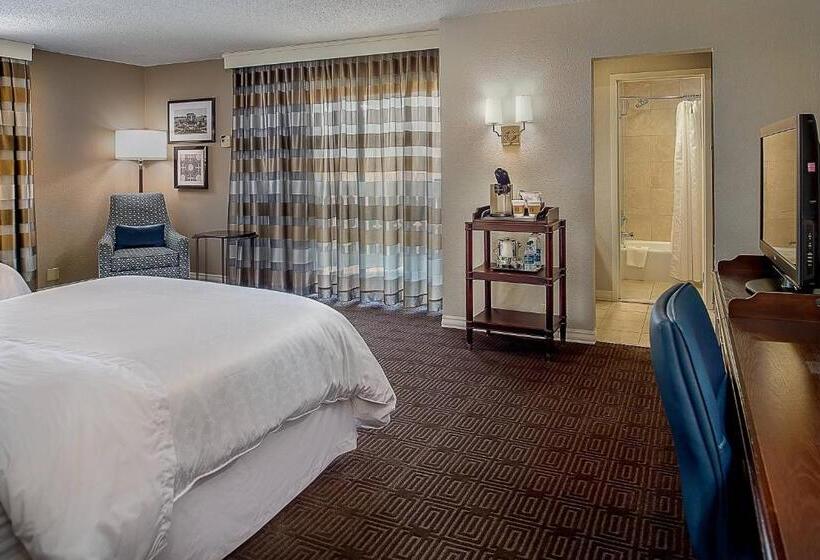 キングサイズベッドのクラブルーム, Sheraton Westport Lakeside Chalet