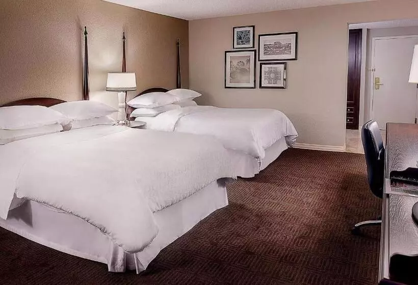 身障者適用スタンダードルーム, Sheraton Westport Lakeside Chalet