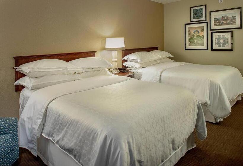 Номер Стандарт Адаптированный для Инвалидов, Sheraton Westport Lakeside Chalet