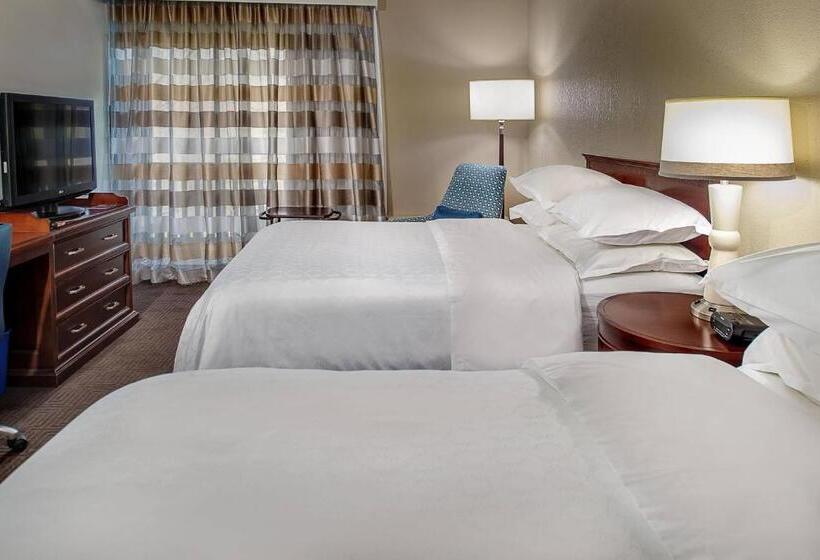 身障者適用スタンダードルーム, Sheraton Westport Lakeside Chalet