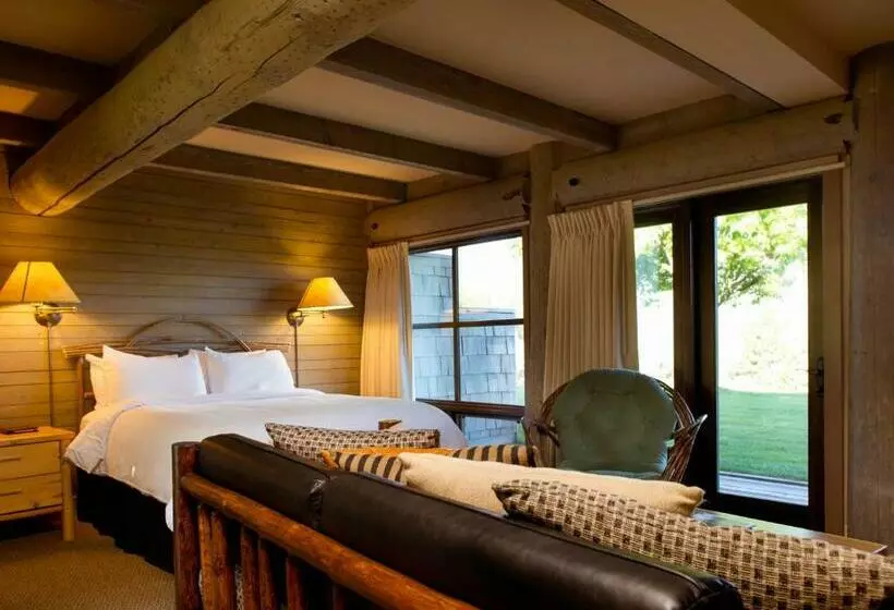 スタンダードインサイドビュールーム, Sun Mountain Lodge