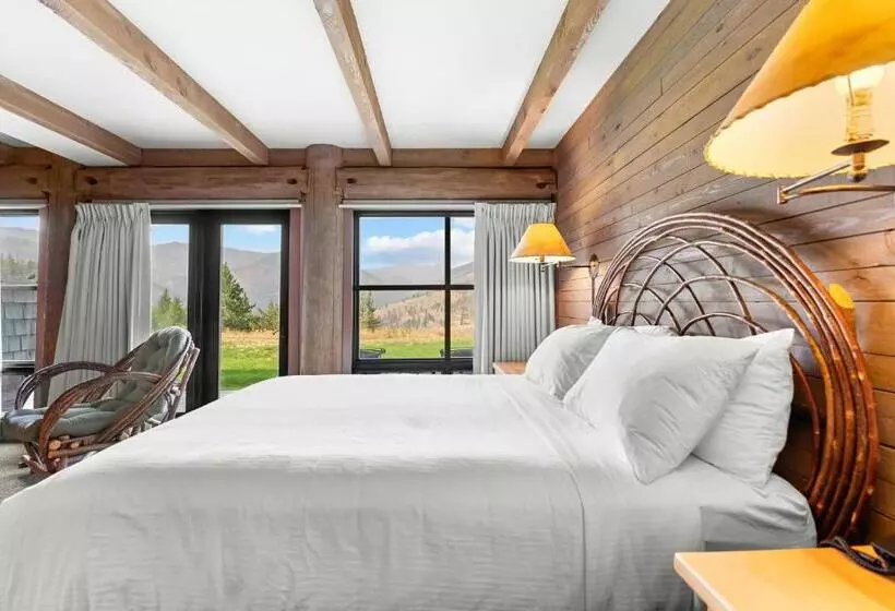 スタンダードインサイドビュールーム, Sun Mountain Lodge